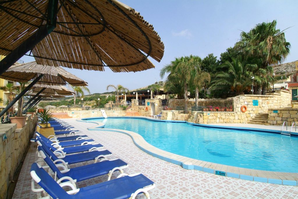 Day by the pool Malta, sunbeds included in the price